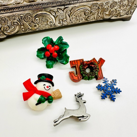 Vintage Christmas Brooch Jewelry lot - Picture 1 of 11